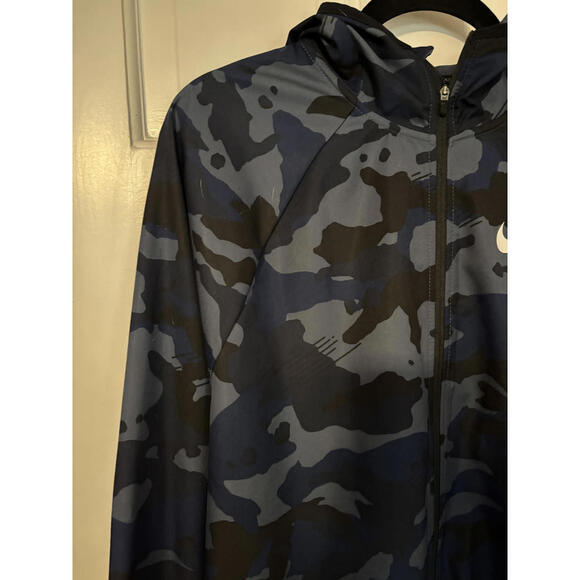 NEW Nike Men's Camouflage Dri-Fit Sports Jacket with Hood M - Picture 6 of 9